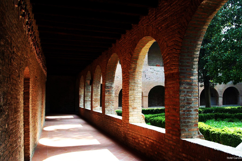 Фото Hotel Carol