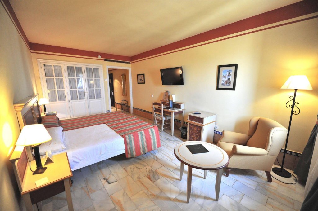 Фото Hotel Alcázar de La Reina