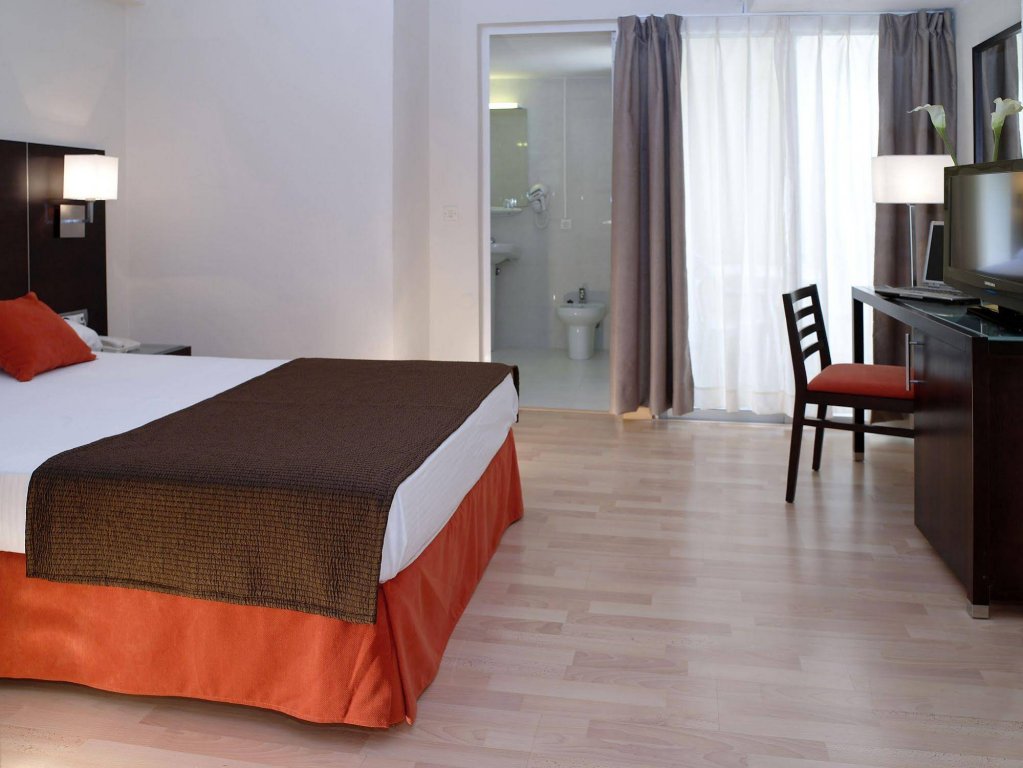 Фото Hotel Adonis Pelinor