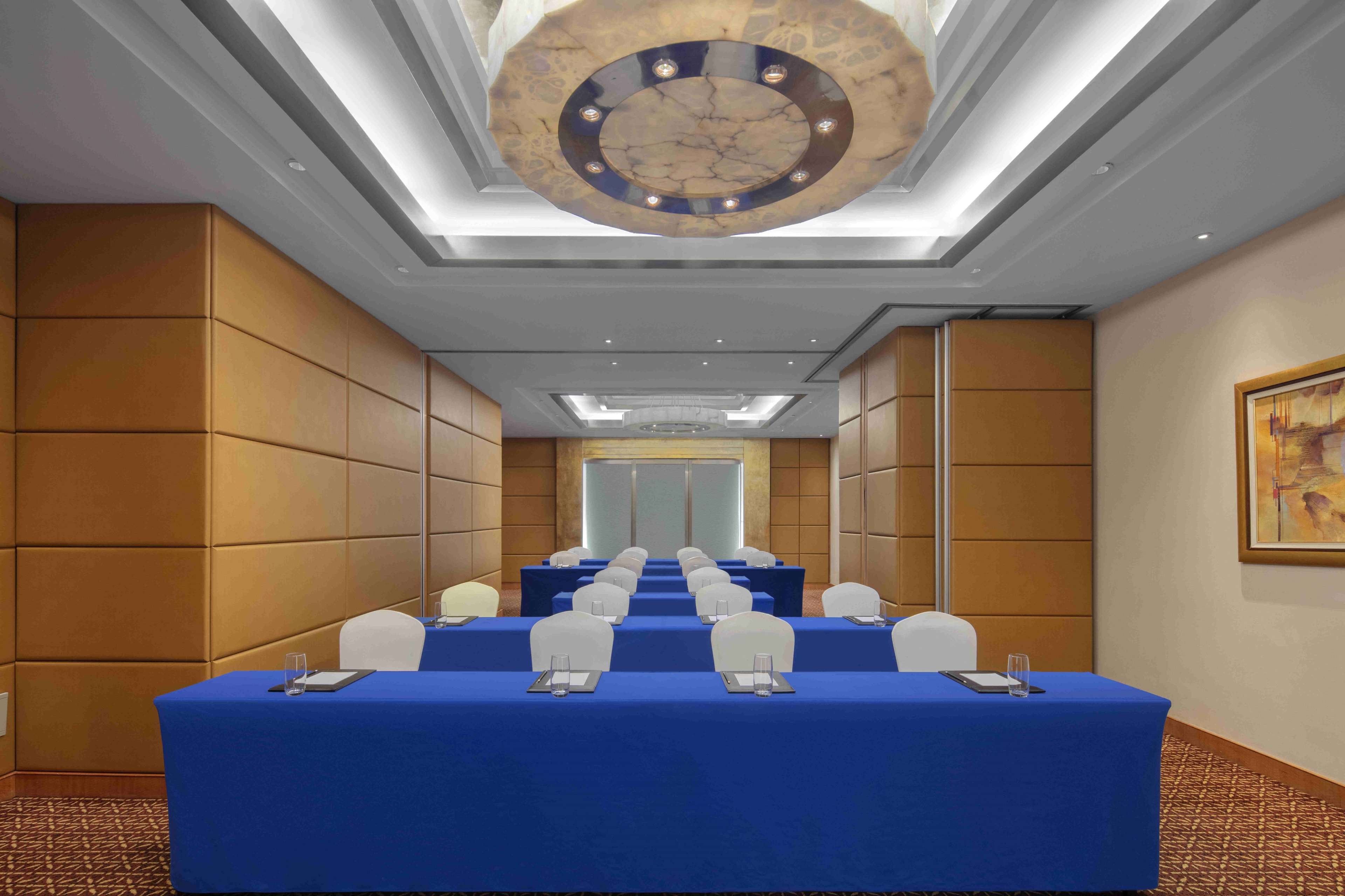 Фото Radisson Blu New World Hotel Shanghai