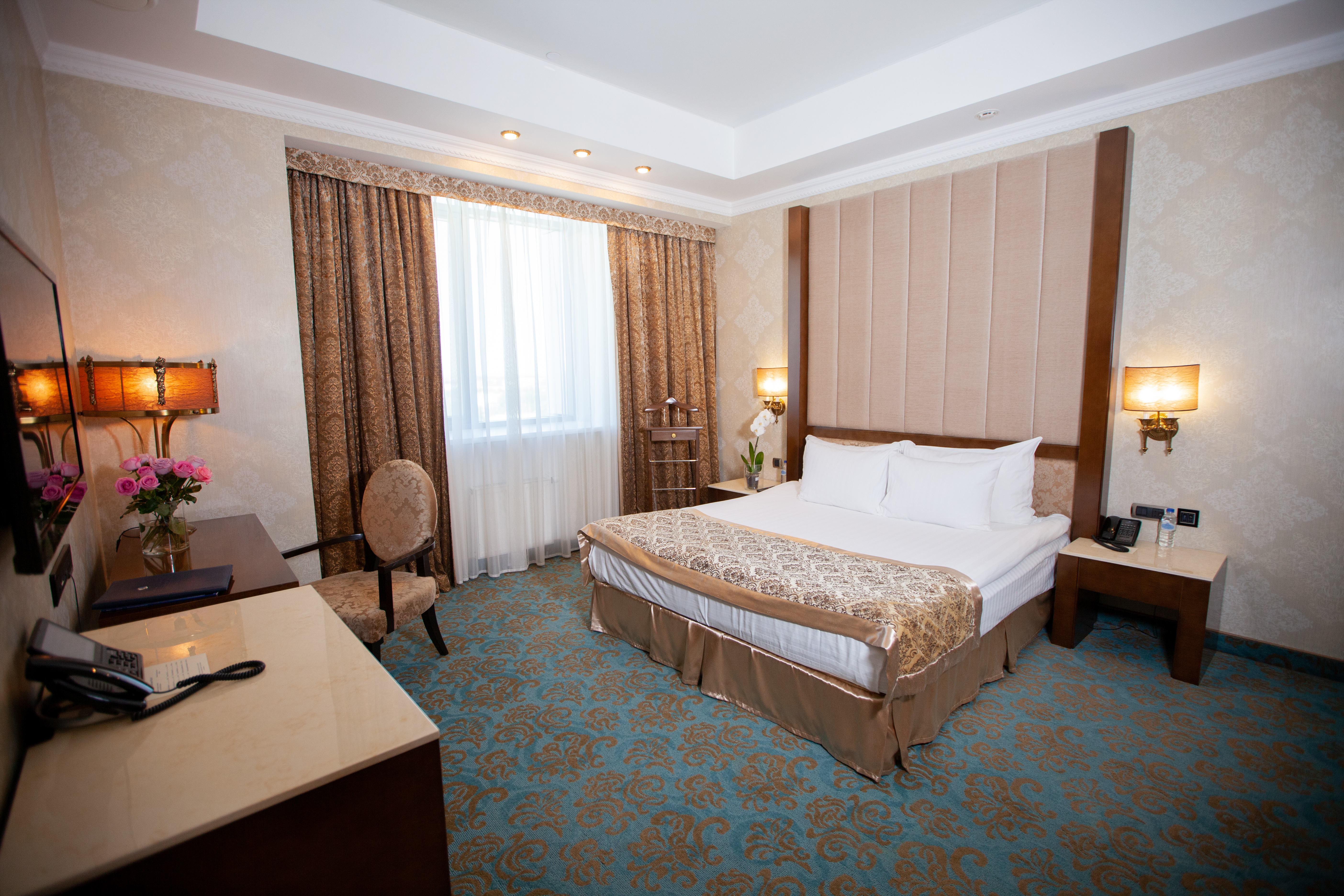 Фото отеля 2