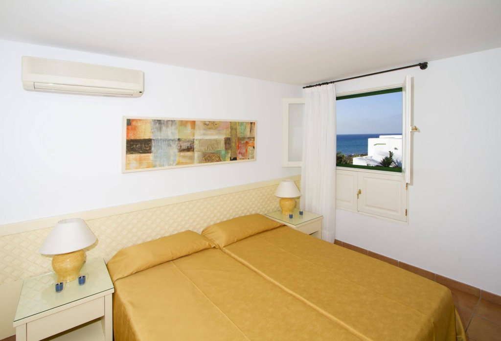 Фото Apartamentos Velazquez