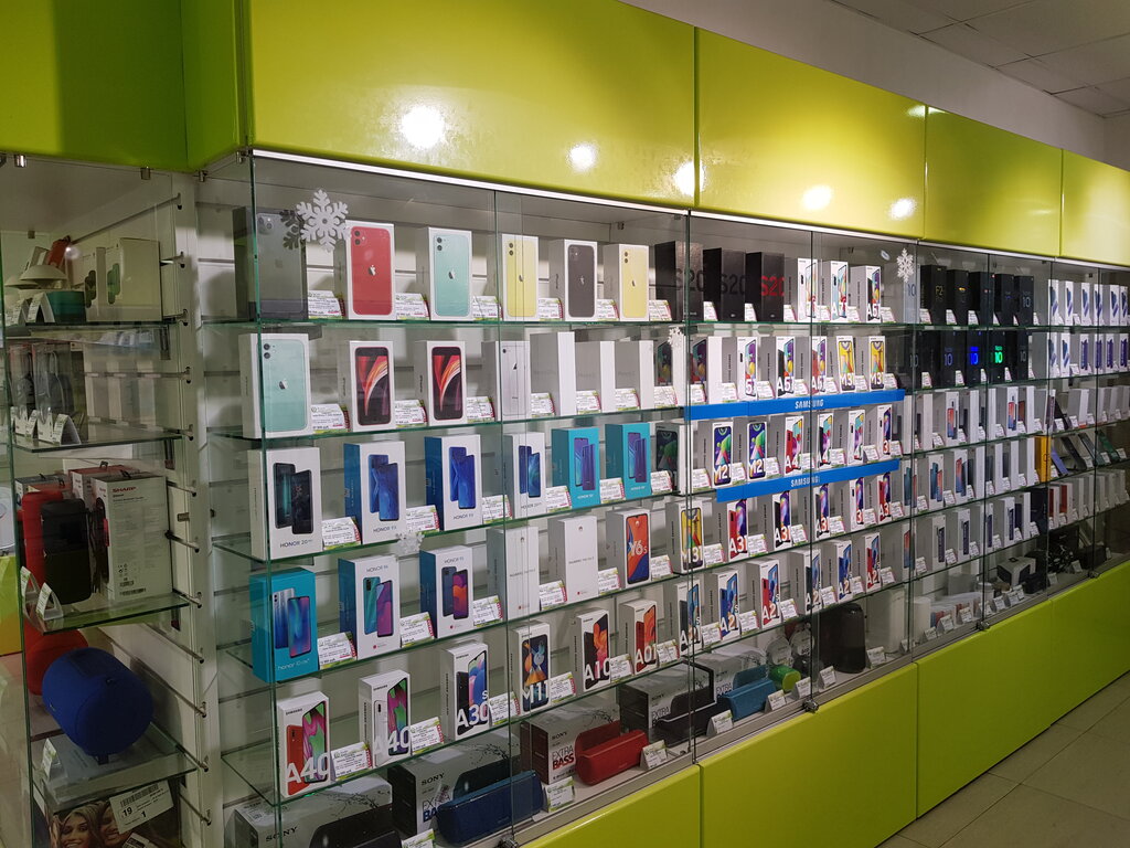 Electronics store Alphacomp, Murmansk, photo