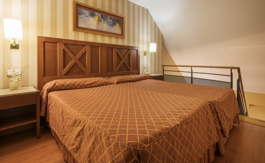 Фото Hotel Ilunion Alcora Sevilla