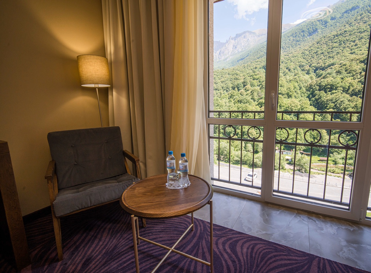 Фото Forrest Terrace Hotel