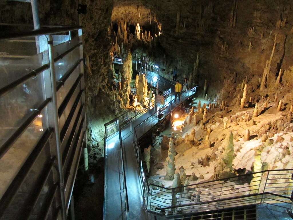 Museum Пещера Гёкусэндо, Okinawa Prefecture, photo