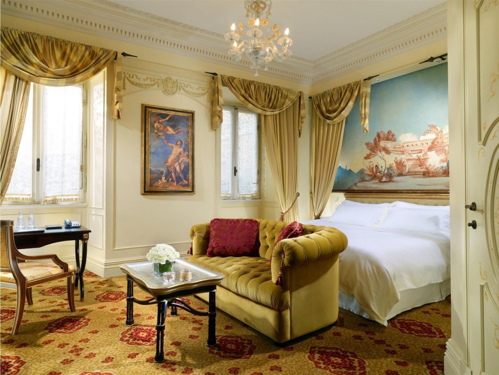 Фото The St. Regis Rome
