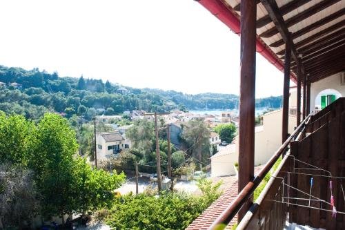 Фото Bastas Hotel & Studios