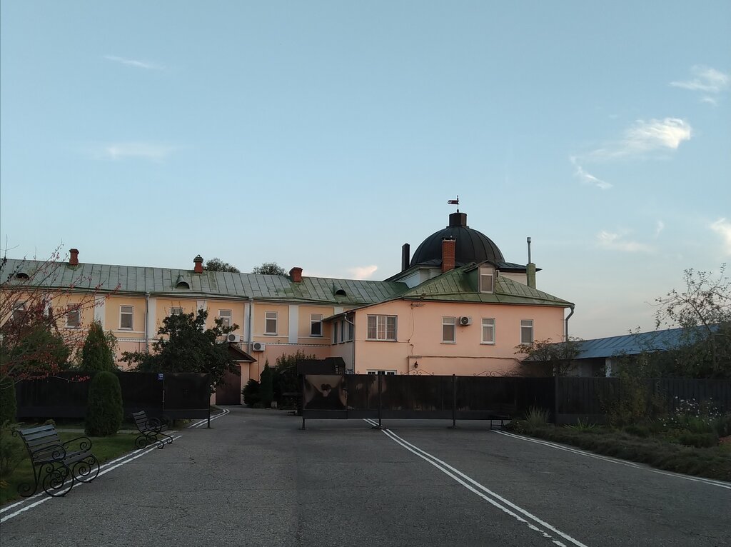 Hospital para adultos Сестринский корпус Свято-Троицкого Белопесоцкого монастыря, , foto