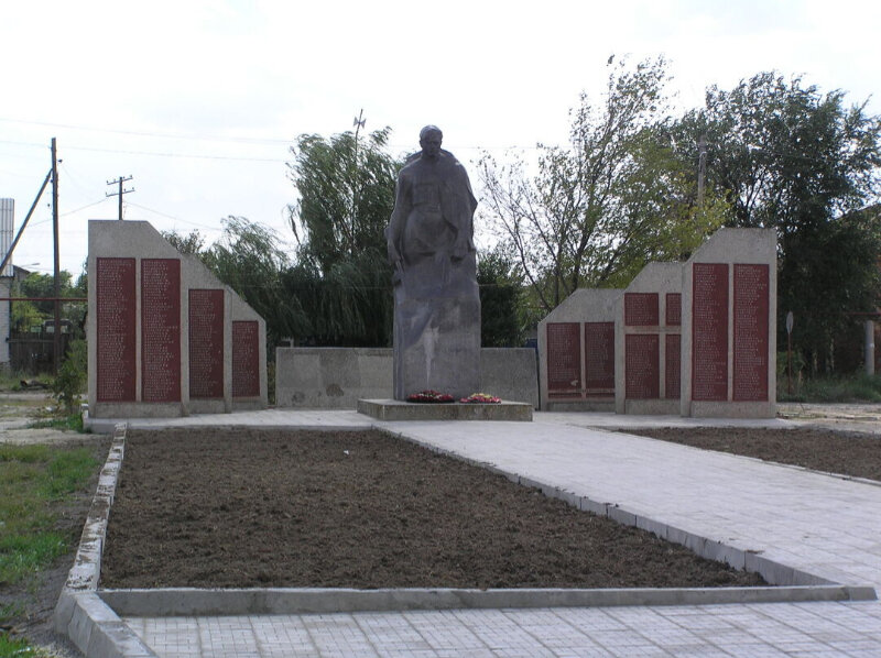 Monument, memorial Братская могила советских воинов, погибших в период Сталинградской битвы, Volgograd Oblast, photo
