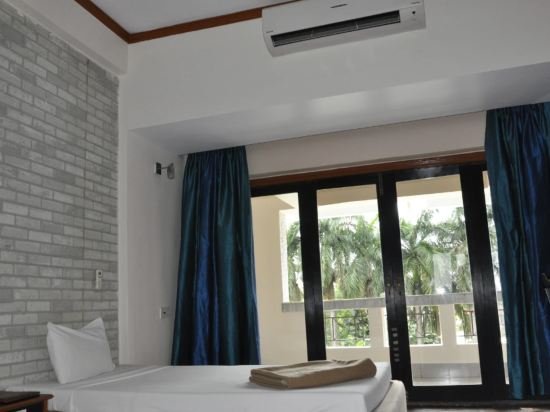 Фото Hotel Landmarcplaza