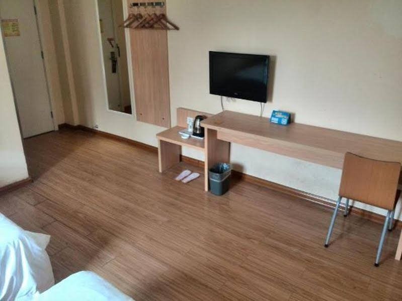 Фото 7 Days Inn Qingdao Zhongshan Park Bathing Beach Branch