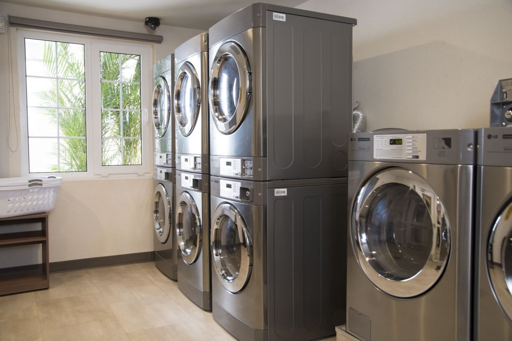 Фото Extended Suites Tijuana Macroplaza Hotel