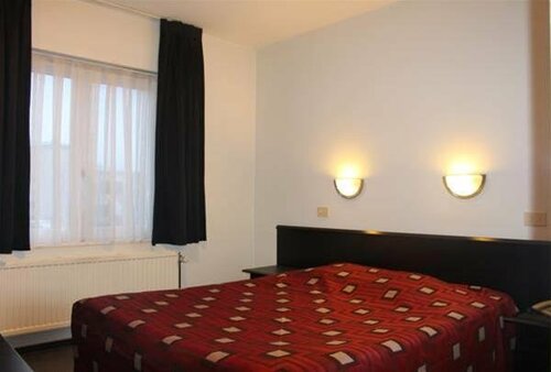 Гостиница Hotel Adoma в Генте