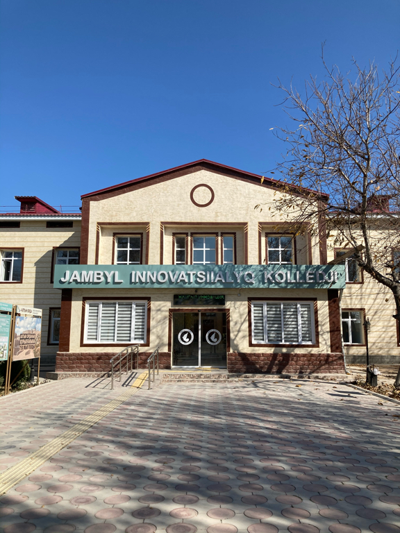 Порно комикс қыздар құбыжықтар