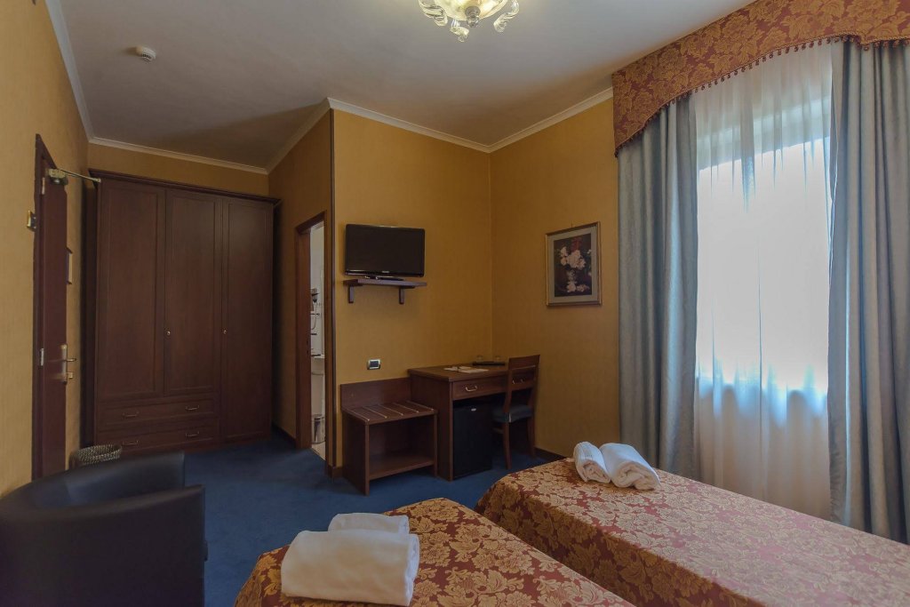 Фото Hotel Columbus