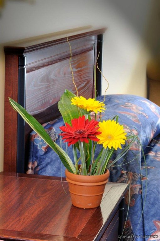 Фото Travelodge by Wyndham Alma