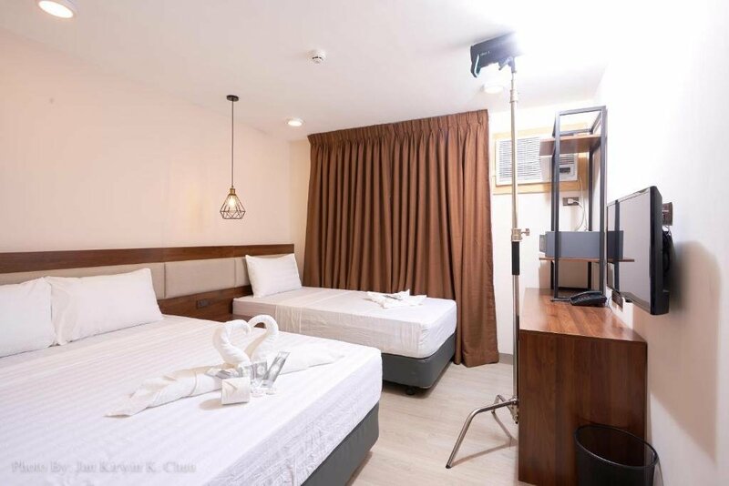 Гостиница Griffin Hotel and Suites в Себу
