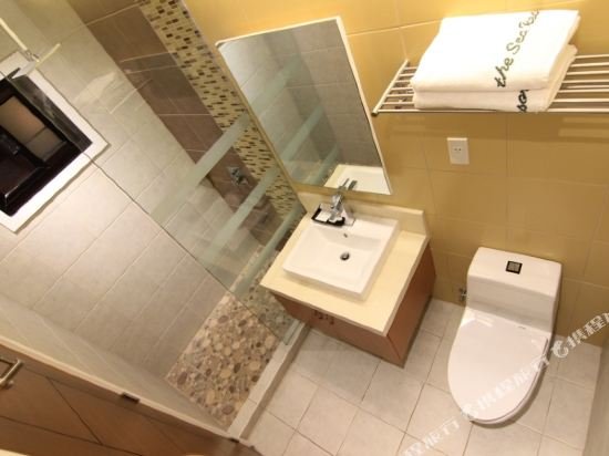 Фото By the Sea Resort Hotel