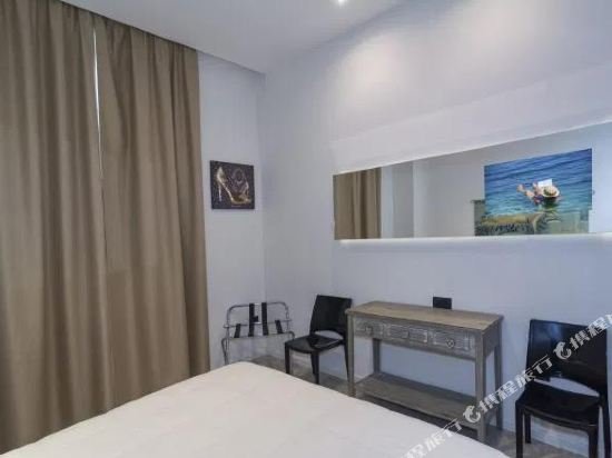 Фото Blue Shades Aparthotel