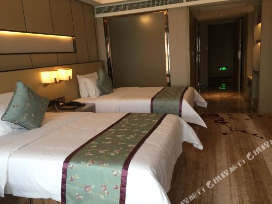 Фото Ramada by Wyndham Wuhan North