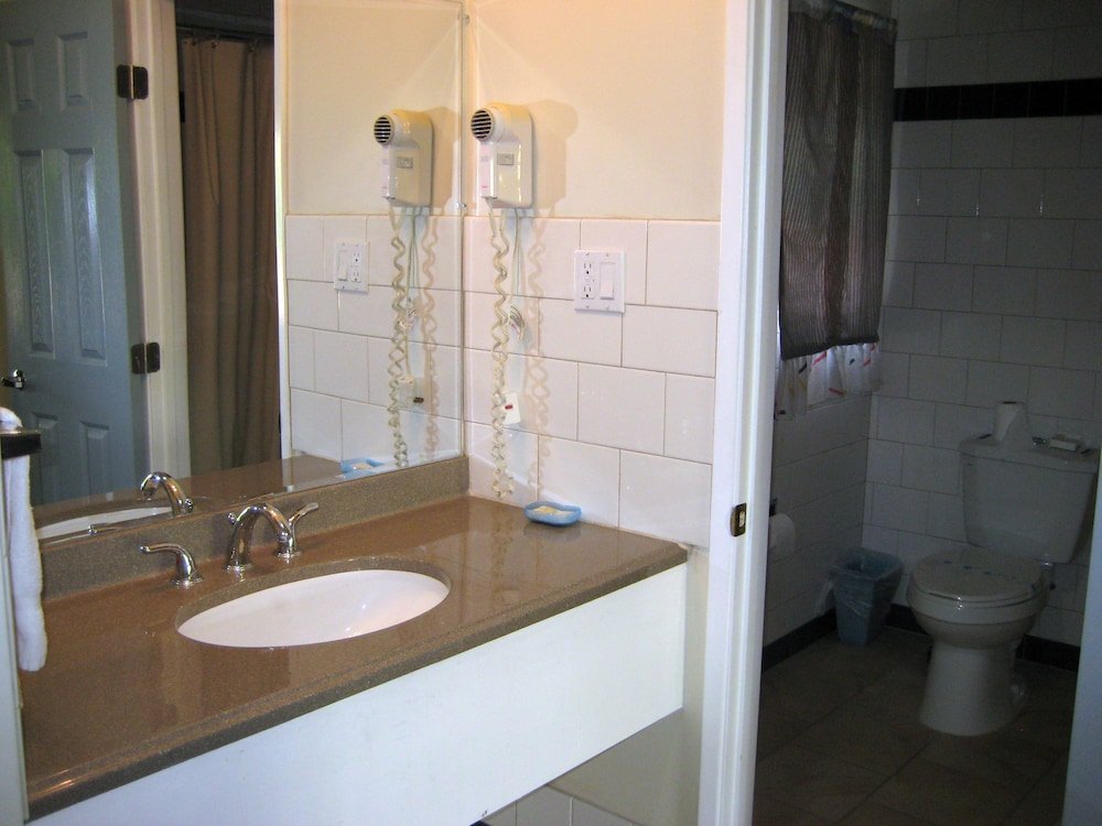 Фото Hollywood La Brea Inn