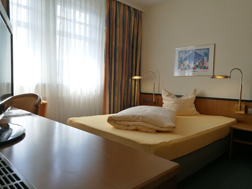 Фото Hotel Neustädter Hof