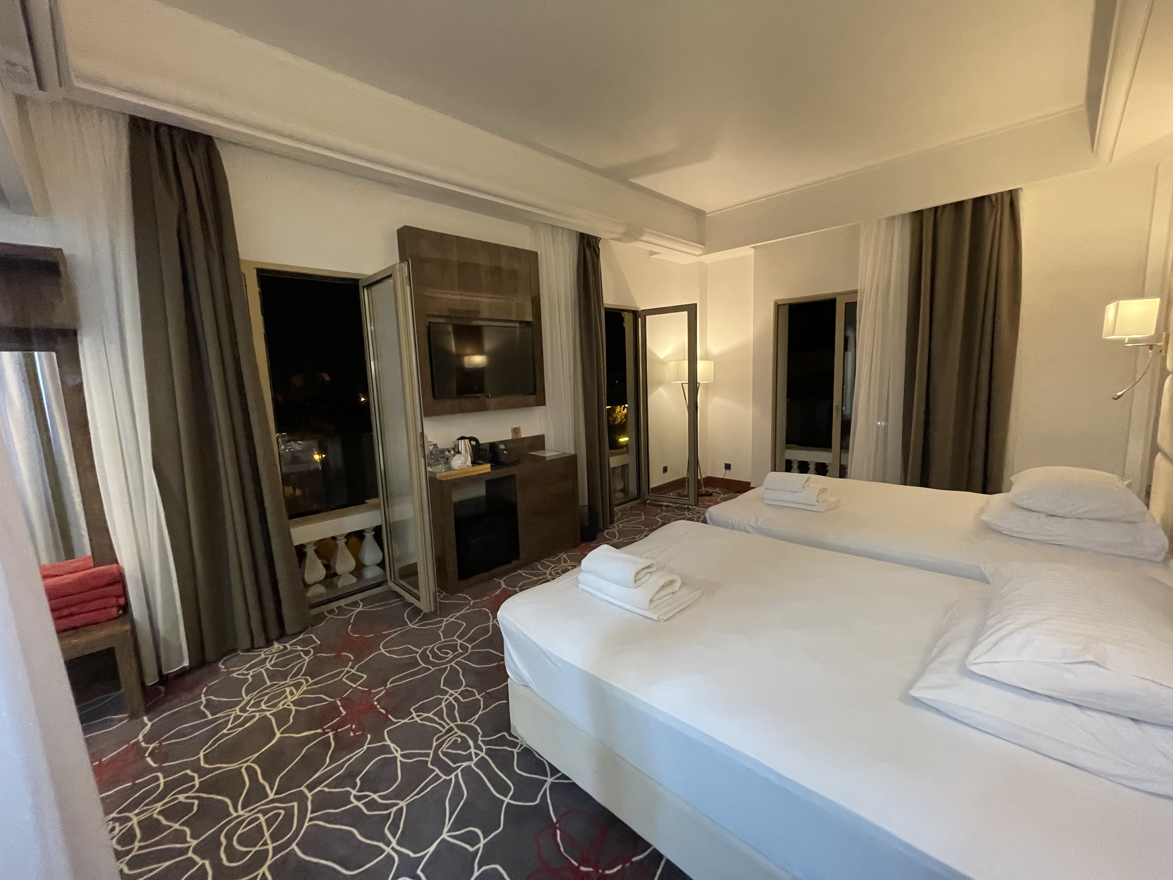 Фото Гранд Отель Сухум