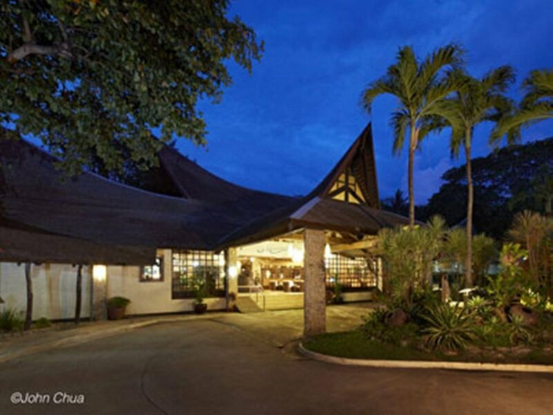 Гостиница Matabungkay Beach Hotel