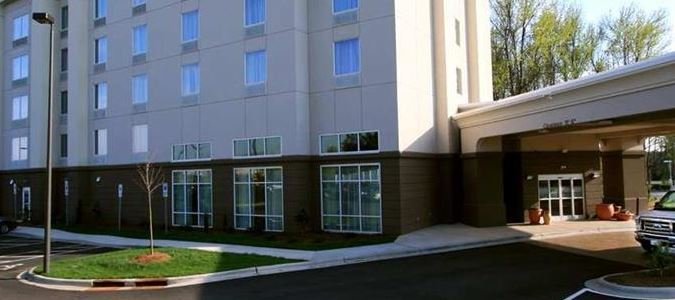 Фото Hampton Inn & Suites Charlotte Airport