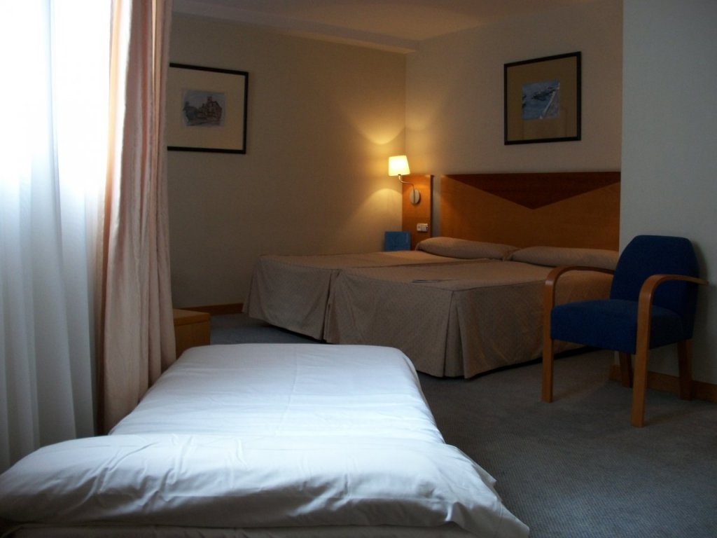 Фото Oca Villa de Avilés Hotel