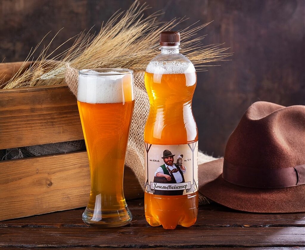 متجر بيع البيرة Zhivoe pennoe, Kanzler Beer ، فولغوغراد، صورة