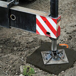 Outrigger pads (ploshchad Karla Faberzhe, 8), equipos de construcción de carreteras