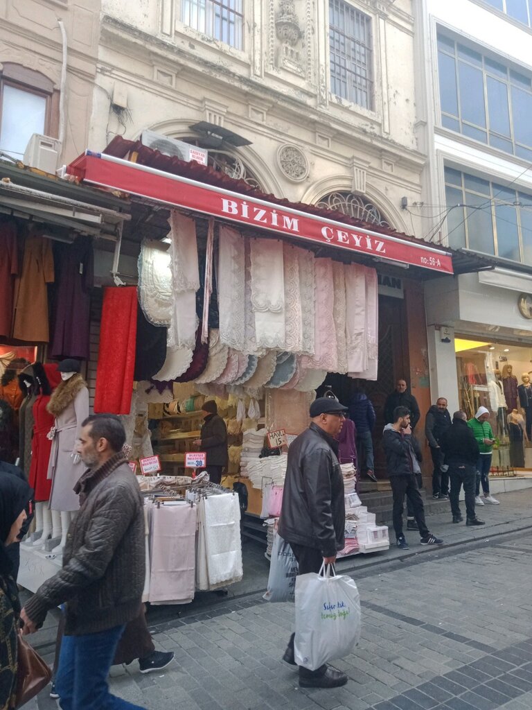 Bizim Çeyiz, ev tekstili mağazaları, Mahmutpaşa Yokuşu,No56/A, Fatih