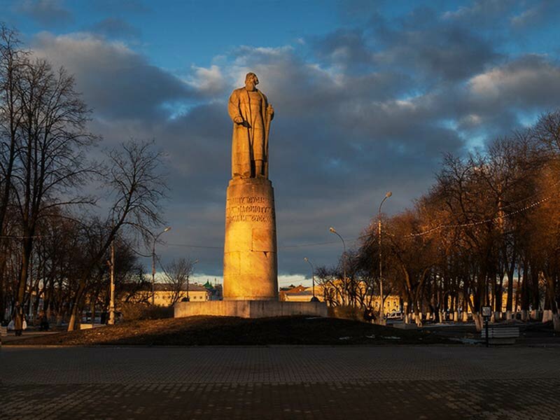 Памятник, мемориал Иван Сусанин, Кострома, фото