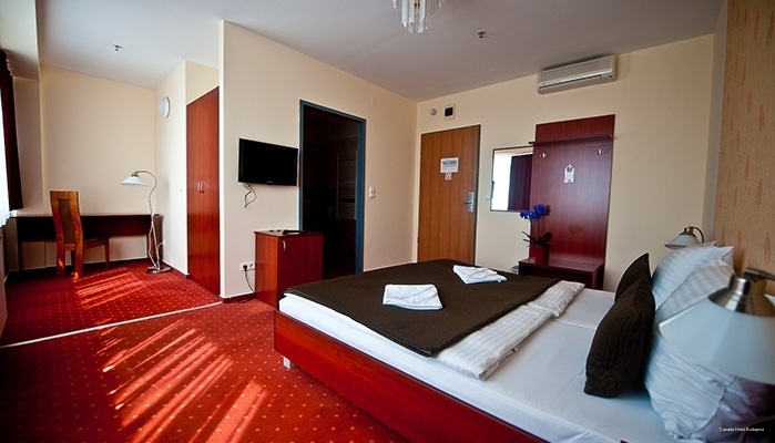 Фото Canada Hotel Budapest