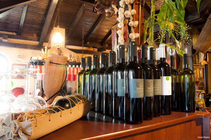 Фото Hotel Makin