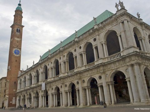 Фото отеля 3