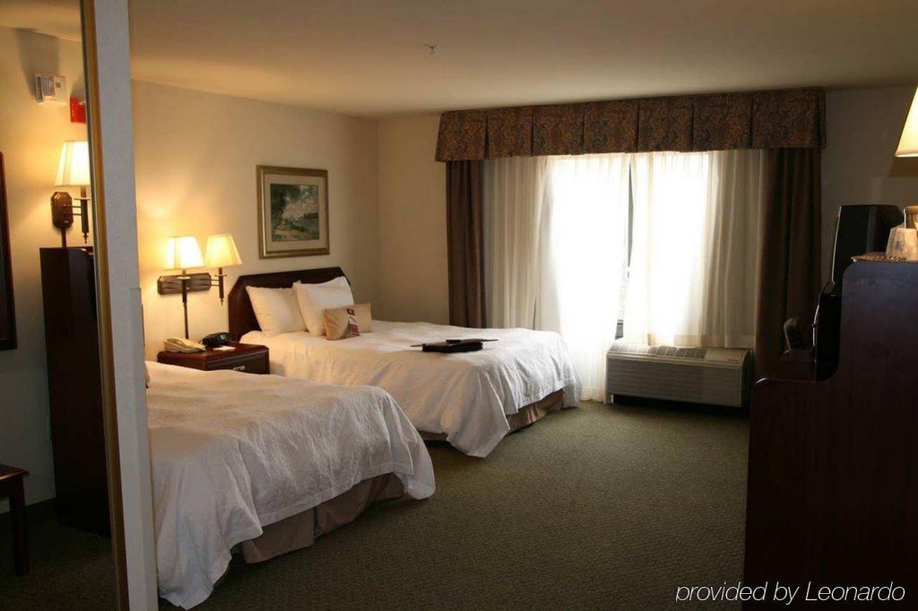 Фото Hampton Inn & Suites San Marcos