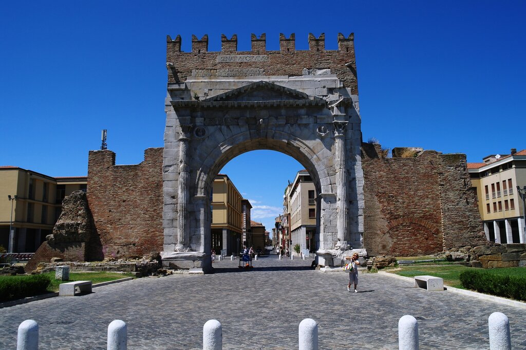 Atracción арка Августа, , foto