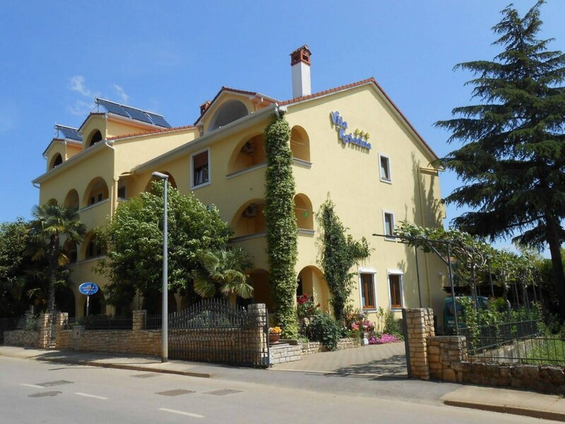 Гостиница Bed & Breakfast Vila Kristina в Ровине