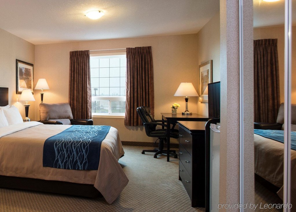 Фото Comfort Inn & Suites