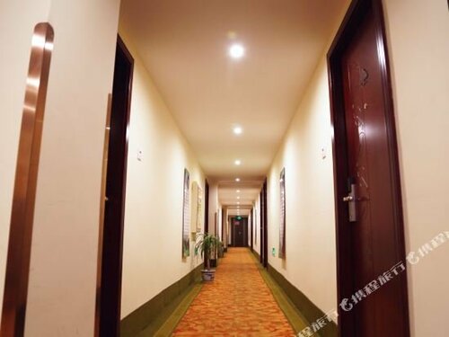 Гостиница GreenTree Inn YangZhou Weiyang Road в Янчжоу