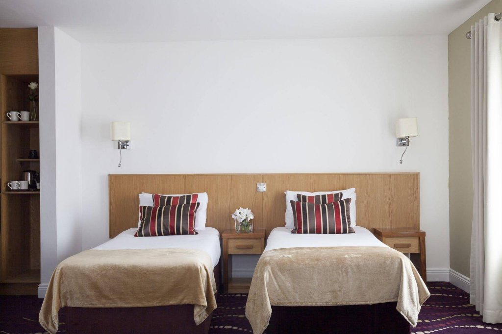 Фото Arlington Hotel O'Connell Bridge