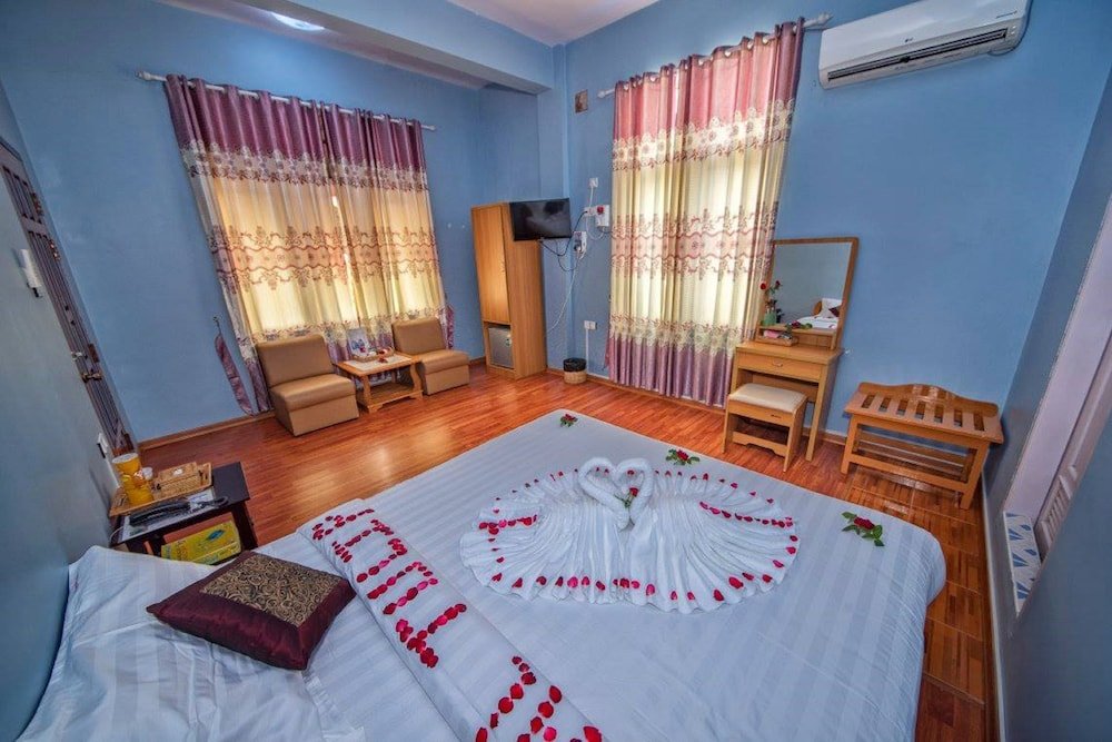 Фото Royal Tulip Hotel