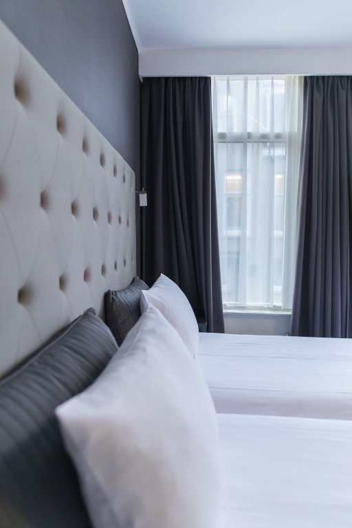 Фото Quentin Golden Bear Hotel