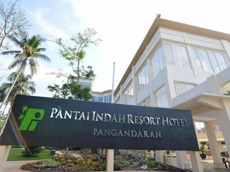 Гостиница Pantai Indah Resort Hotel Barat