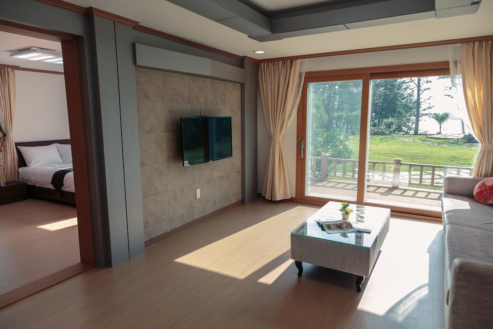 Фото The Bay Jeju Resort