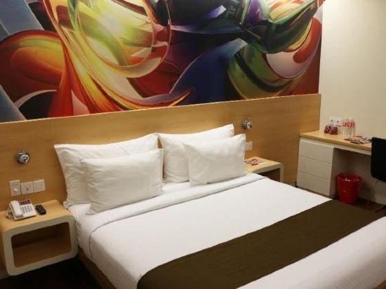 Фото Citihub Hotel @Pecindilan, Surabaya