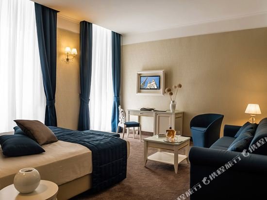 Фото Ih Hotels Roma dei Borgia